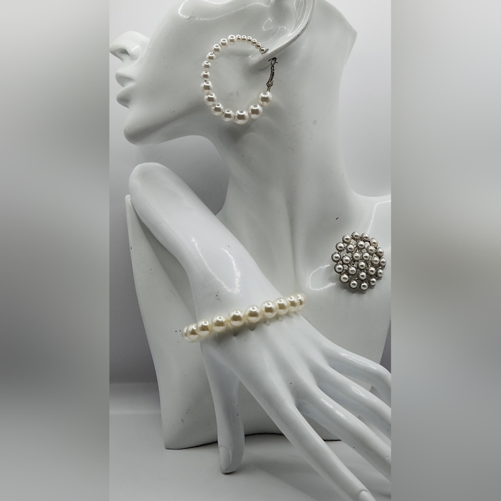 Vintage Pearls Brooch Bracelet Hoop Earrings Set Classic Sophisticated Lot